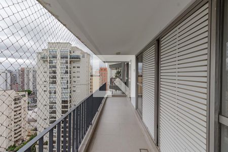 Sacada de apartamento à venda com 3 quartos, 260m² em Indianópolis, São Paulo