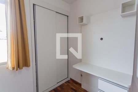 Quarto 1 de apartamento para alugar com 2 quartos, 65m² em Floresta, Belo Horizonte