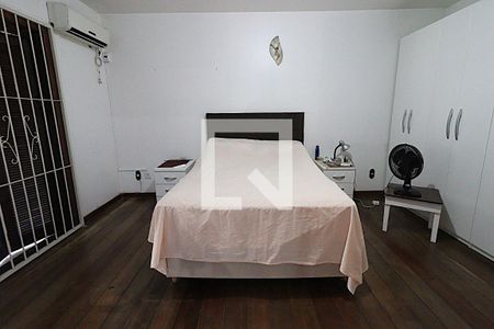 Suíte de casa à venda com 3 quartos, 262m² em Auxiliadora, Porto Alegre