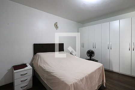 Suíte de casa à venda com 3 quartos, 262m² em Auxiliadora, Porto Alegre