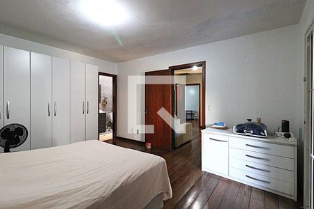 Suíte de casa à venda com 3 quartos, 262m² em Auxiliadora, Porto Alegre