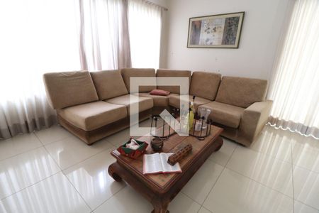 Sala de casa para alugar com 3 quartos, 390m² em Jardim Karaíba, Uberlândia