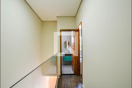 Corredor de casa à venda com 3 quartos, 165m² em Campestre, Santo André