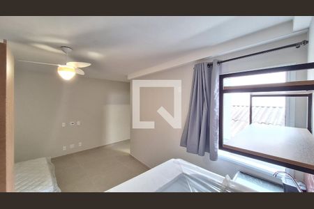 Sala/Quarto/Cozinha de kitnet/studio para alugar com 1 quarto, 30m² em Barra Funda, São Paulo