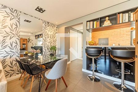 Sala  de apartamento para alugar com 2 quartos, 65m² em São João, Porto Alegre