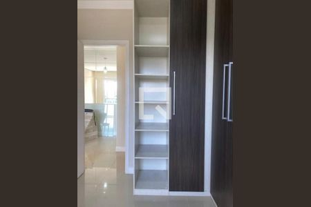 Quarto de apartamento para alugar com 2 quartos, 56m² em Jardim Tupanci, Barueri