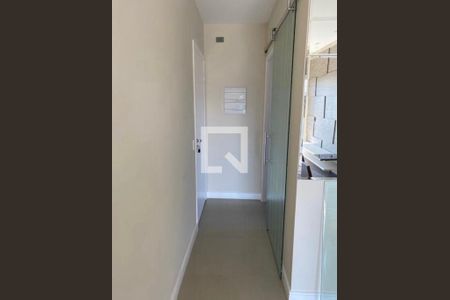 Sala de apartamento para alugar com 2 quartos, 56m² em Jardim Tupanci, Barueri