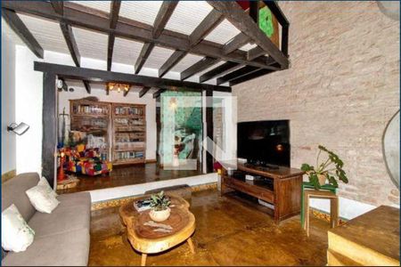 Casa à venda com 3 quartos, 200m² em Vila Clementino, São Paulo