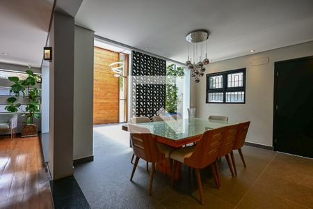 Sala de Jantar de casa à venda com 3 quartos, 400m² em Jardim Leonor, São Paulo