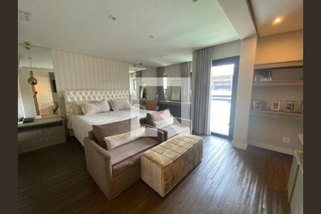 Casa à venda com 4 quartos, 400m² em Jardim Leonor, São Paulo