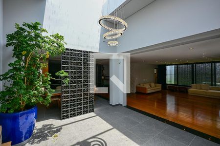 Hall de Entrada de casa à venda com 3 quartos, 400m² em Jardim Leonor, São Paulo