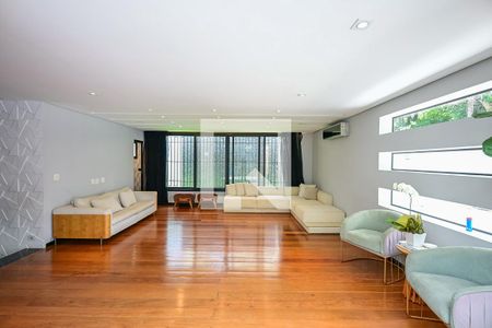 Sala de casa à venda com 3 quartos, 400m² em Jardim Leonor, São Paulo