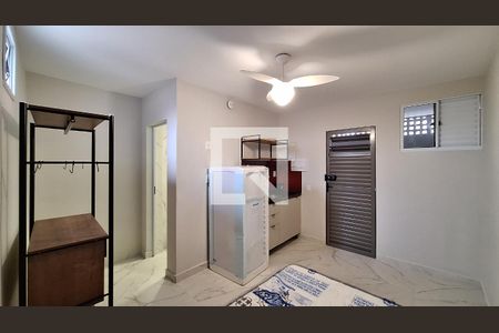 Sala/Quarto/Cozinha de kitnet/studio para alugar com 1 quarto, 20m² em Barra Funda, São Paulo