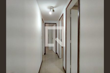 Corredor de apartamento para alugar com 3 quartos, 100m² em Vila Isabel, Rio de Janeiro