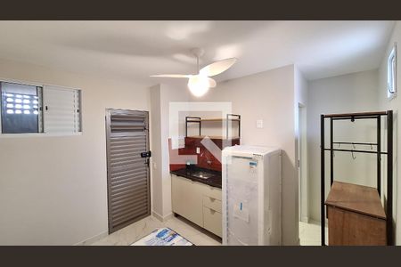 Sala/Quarto/Cozinha de kitnet/studio para alugar com 1 quarto, 16m² em Barra Funda, São Paulo