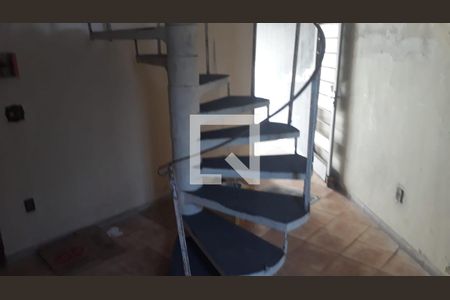 Casa para alugar com 2 quartos, 300m² em Centro, Mogi das Cruzes