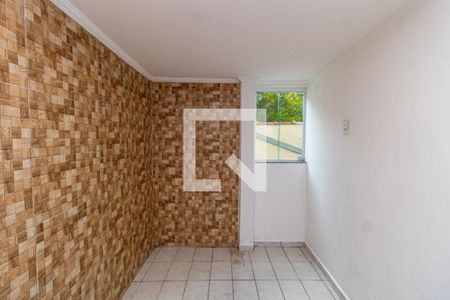 Quarto 2 de casa para alugar com 2 quartos, 42m² em Horto Florestal, São Paulo