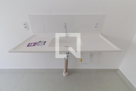Sala/Cozinha de apartamento para alugar com 2 quartos, 34m² em Vila Carmosina, São Paulo