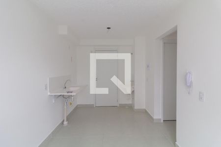 Sala/Cozinha de apartamento para alugar com 2 quartos, 34m² em Vila Carmosina, São Paulo
