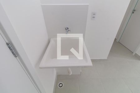 Sala/Cozinha de apartamento para alugar com 2 quartos, 34m² em Vila Carmosina, São Paulo