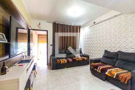 Sala de casa à venda com 2 quartos, 88m² em Vila Carmosina, São Paulo