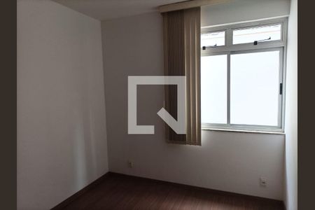 Quarto de apartamento para alugar com 3 quartos, 77m² em Santa Efigênia, Belo Horizonte