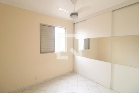 Quarto 2 de apartamento para alugar com 3 quartos, 61m² em Jardim Anhanguera, São Paulo