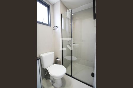 Banheiro de kitnet/studio para alugar com 1 quarto, 26m² em Vila Olímpia, São Paulo