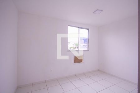 Quarto 2 de apartamento para alugar com 2 quartos, 48m² em Amendoeira, São Gonçalo