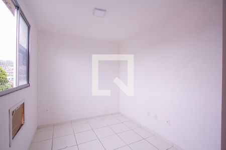 Quarto 2 de apartamento para alugar com 2 quartos, 48m² em Amendoeira, São Gonçalo