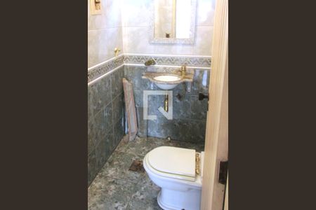 Lavabo de casa para alugar com 5 quartos, 250m² em Ponta da Praia, Santos