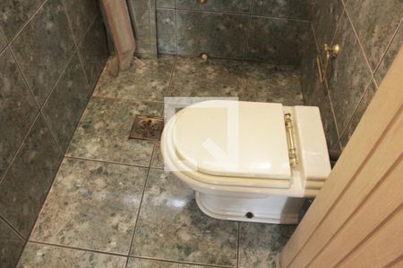 Lavabo de casa para alugar com 5 quartos, 250m² em Ponta da Praia, Santos