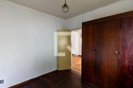 Quarto 1 de casa para alugar com 2 quartos, 90m² em Sagrada Família, Belo Horizonte