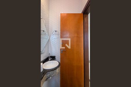 Lavabo de casa à venda com 3 quartos, 240m² em Jardim Palmares (zona Sul), São Paulo