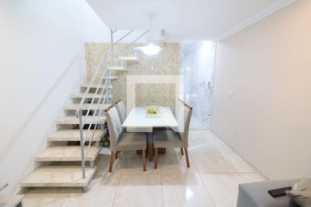 Sala de casa de condomínio à venda com 3 quartos, 70m² em Conceicao, Osasco