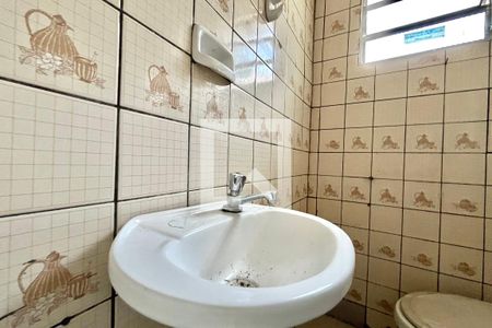 Banheiro de casa para alugar com 1 quarto, 30m² em Vila do Encontro, São Paulo