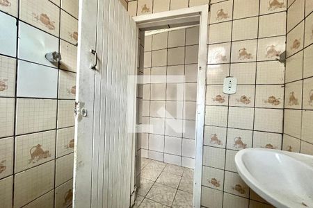 Banheiro de casa para alugar com 1 quarto, 30m² em Vila do Encontro, São Paulo