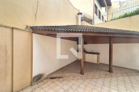 Vista da Sala de TV de casa para alugar com 3 quartos, 262m² em Guarani, Campinas