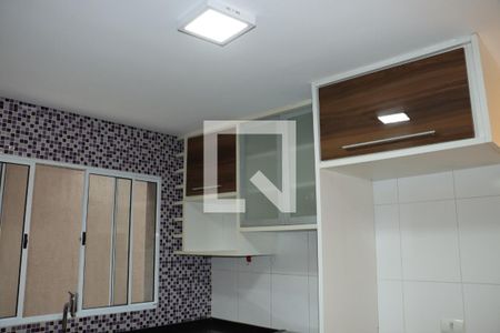 Casa para alugar com 2 quartos, 80m² em Jardim Dom Jose, Embu das Artes