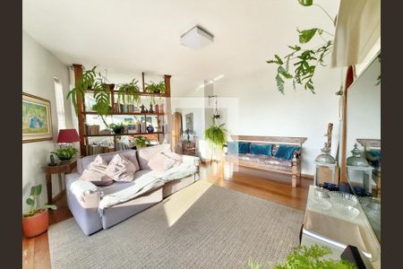 Apartamento à venda com 4 quartos, 300m² em Grajaú, Belo Horizonte