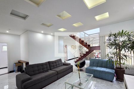 Sala de casa à venda com 4 quartos, 300m² em Parque dos Passaros, São Bernardo do Campo