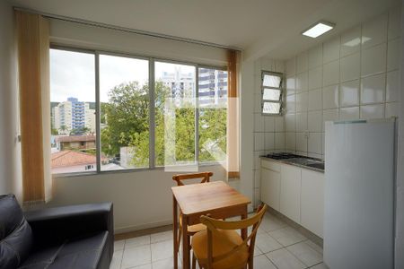 Sala - cozinha de apartamento para alugar com 1 quarto, 30m² em Itacorubi, Florianópolis
