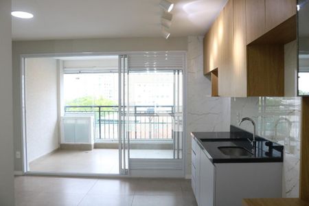 Sala e Cozinha de apartamento para alugar com 2 quartos, 53m² em Barra Funda, São Paulo