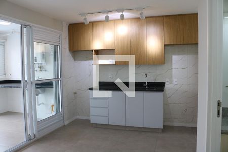 Sala e Cozinha de apartamento para alugar com 2 quartos, 53m² em Barra Funda, São Paulo