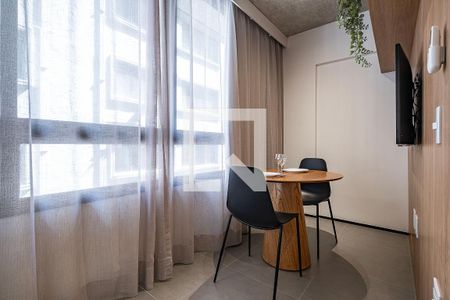 Sala/Cozinha de apartamento à venda com 1 quarto, 27m² em Cerqueira César, São Paulo