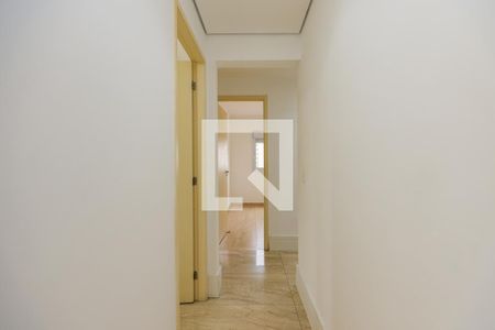 Corredor de apartamento para alugar com 2 quartos, 76m² em Parque Reboucas, São Paulo