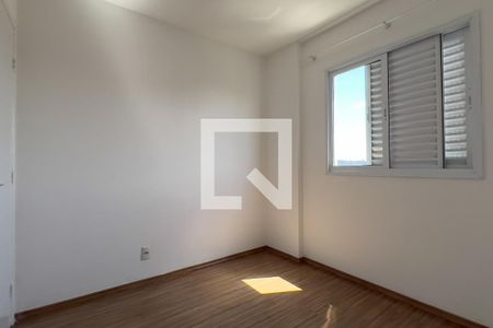 Quarto de apartamento para alugar com 2 quartos, 52m² em Jardim Flor da Montanha, Guarulhos