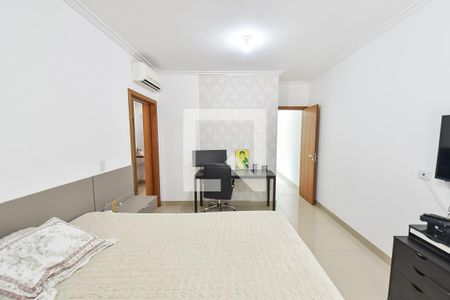 Suíte 1 de casa à venda com 3 quartos, 240m² em Vila Dom Pedro I, São Paulo