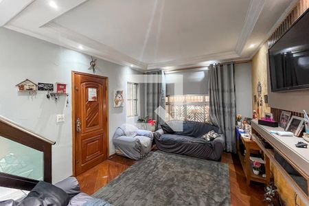 Sala de casa à venda com 4 quartos, 114m² em Parque Fongaro, São Paulo