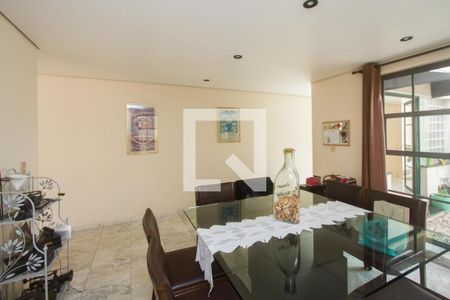 Casa para alugar com 4 quartos, 395m² em Santo Amaro, São Paulo